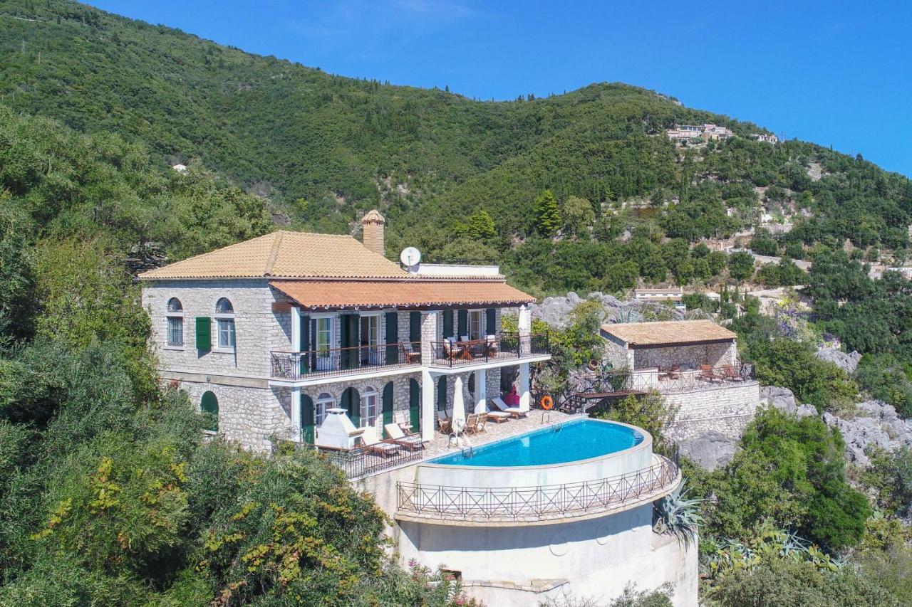 Vilă House On The Rocks *