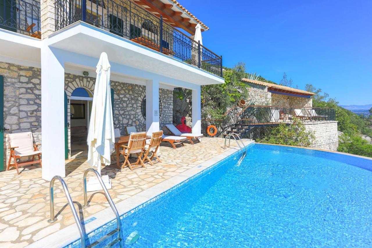 Vilă House On The Rocks