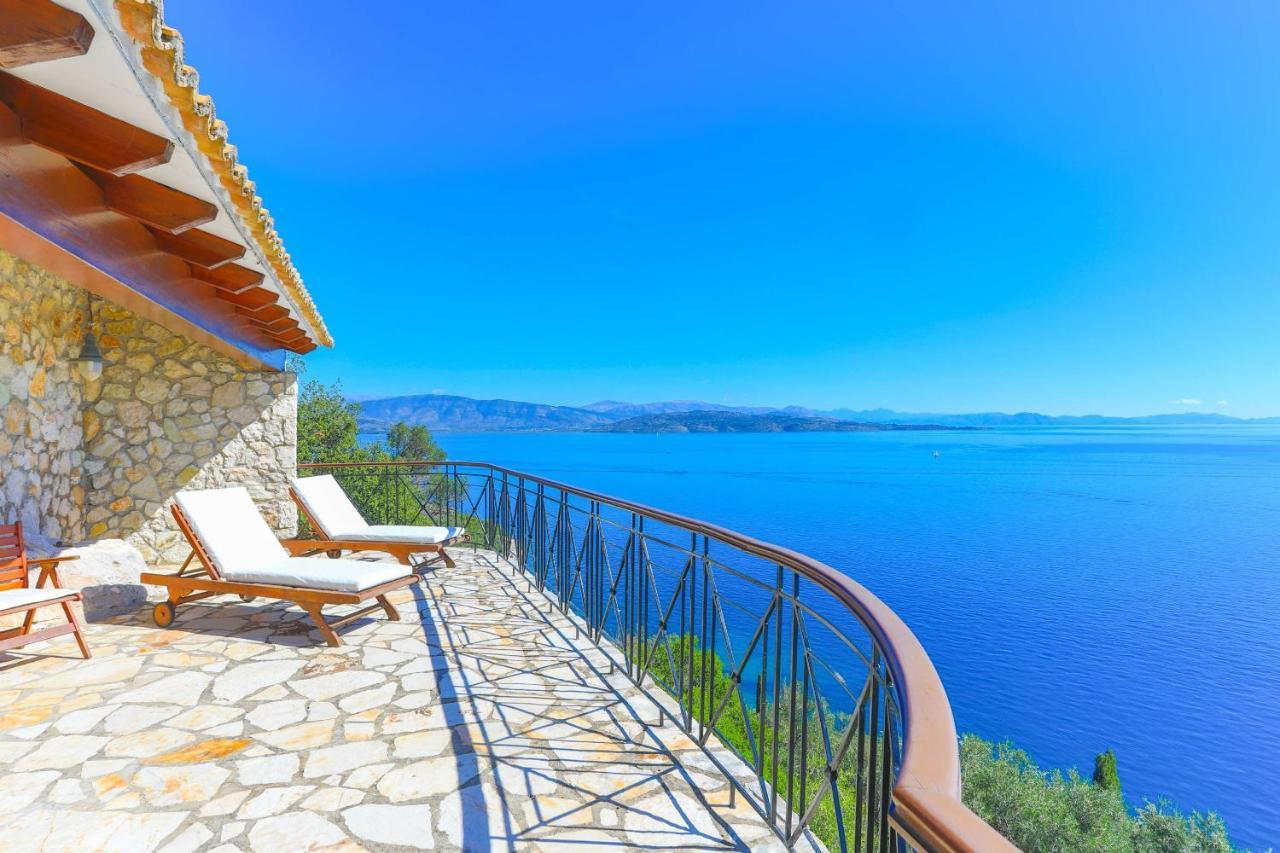 House On The Rocks Villa Katávolos